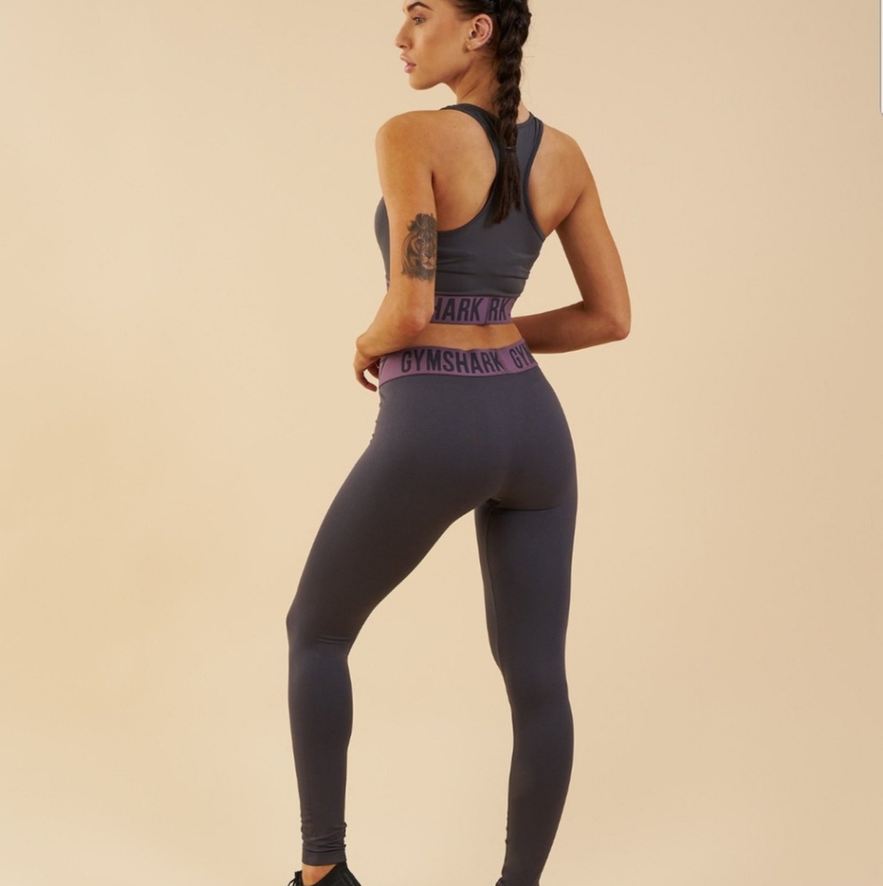 NEW FIT LEGGINGS 🥀 NWT